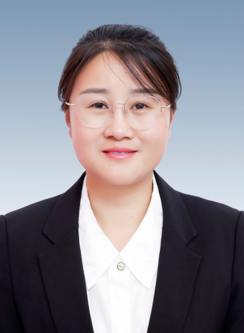 崔佳